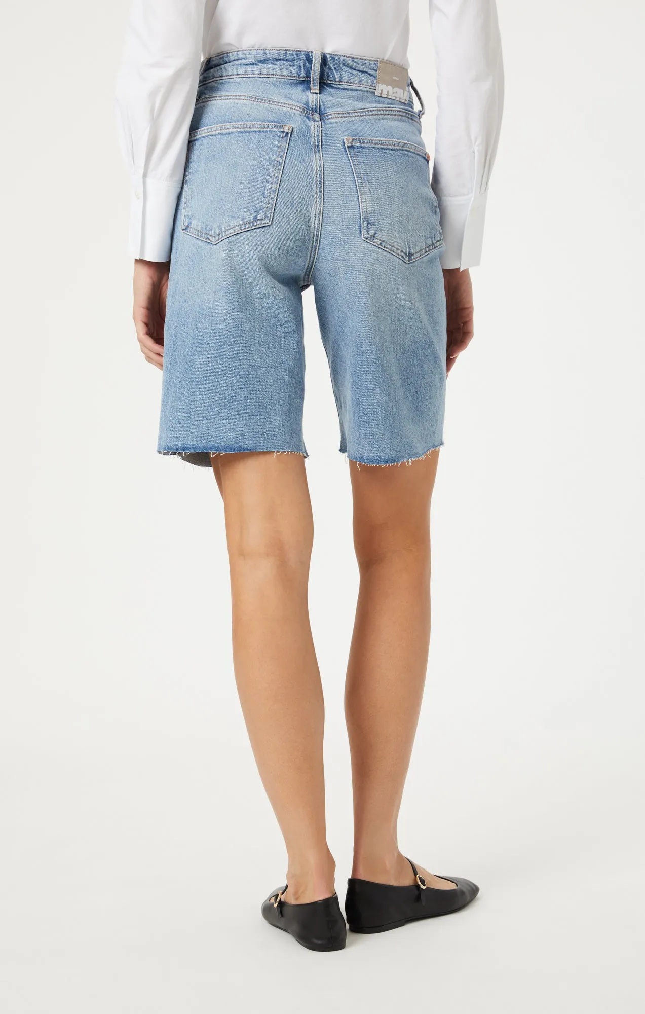 SELINA SHORTS IN LIGHT USED RECYCLED BLUE