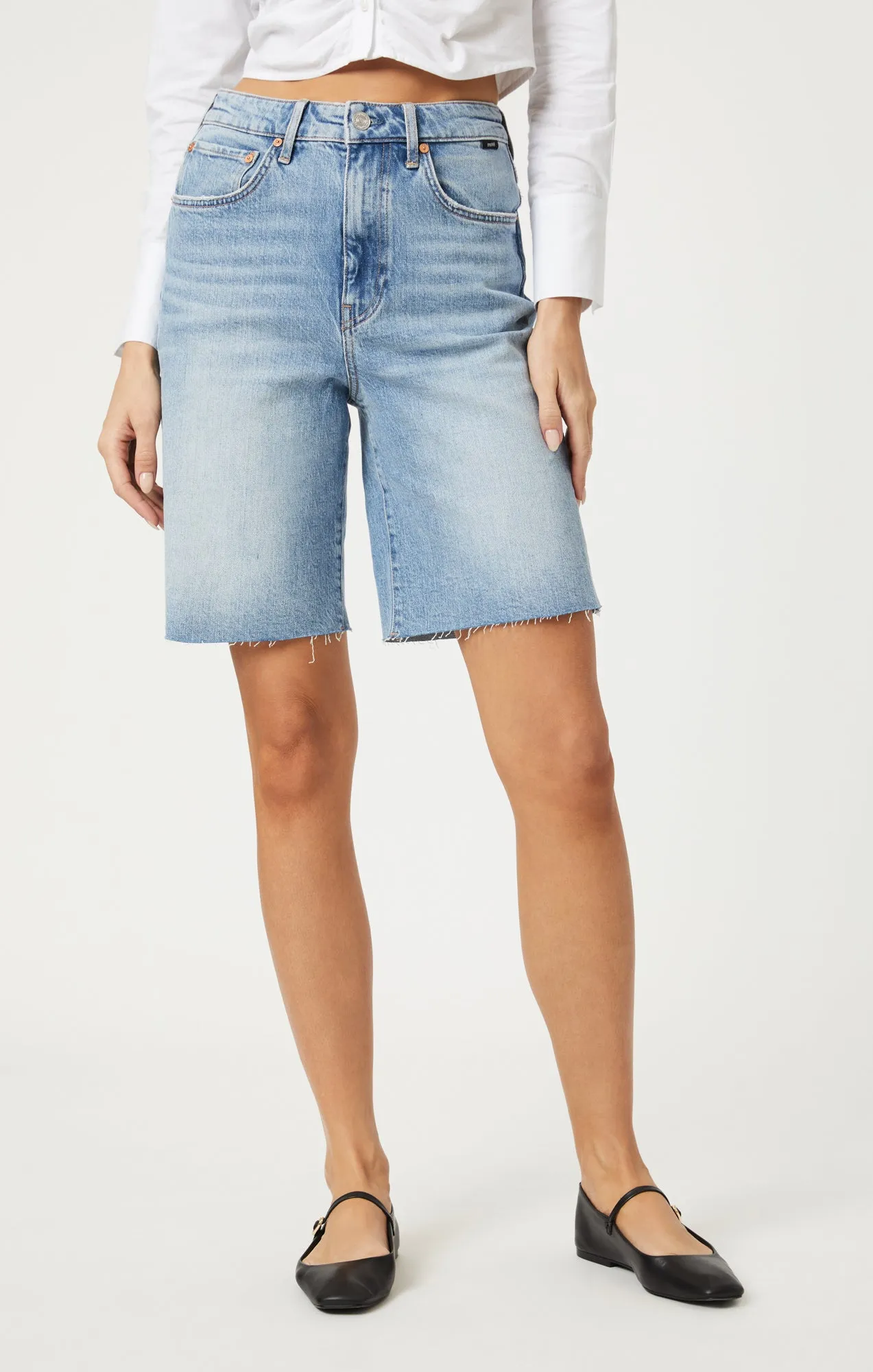 SELINA SHORTS IN LIGHT USED RECYCLED BLUE
