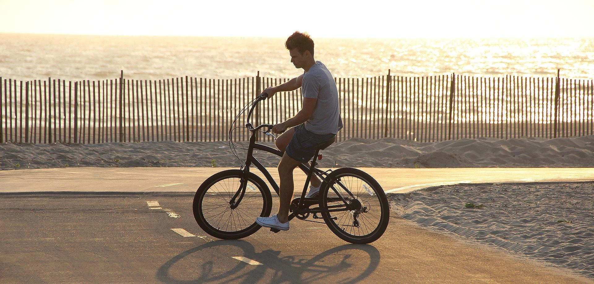 sixthreezero EVRYjourney Men's Casual Edition 7-Speed w/ Integrated Cable Lock, Light and Basket