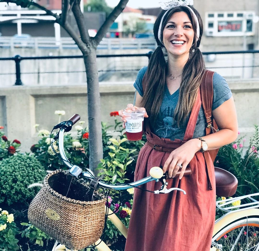 sixthreezero EVRYjourney Women's Casual Edition 26" 7-Speed Step-Through Touring Hybrid Bicycle