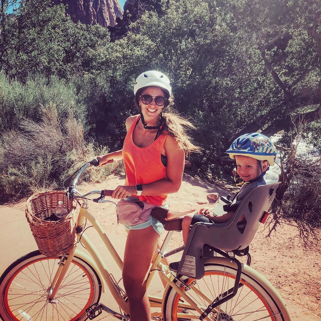 sixthreezero EVRYjourney Women's Casual Edition 26" 7-Speed Step-Through Touring Hybrid Bicycle