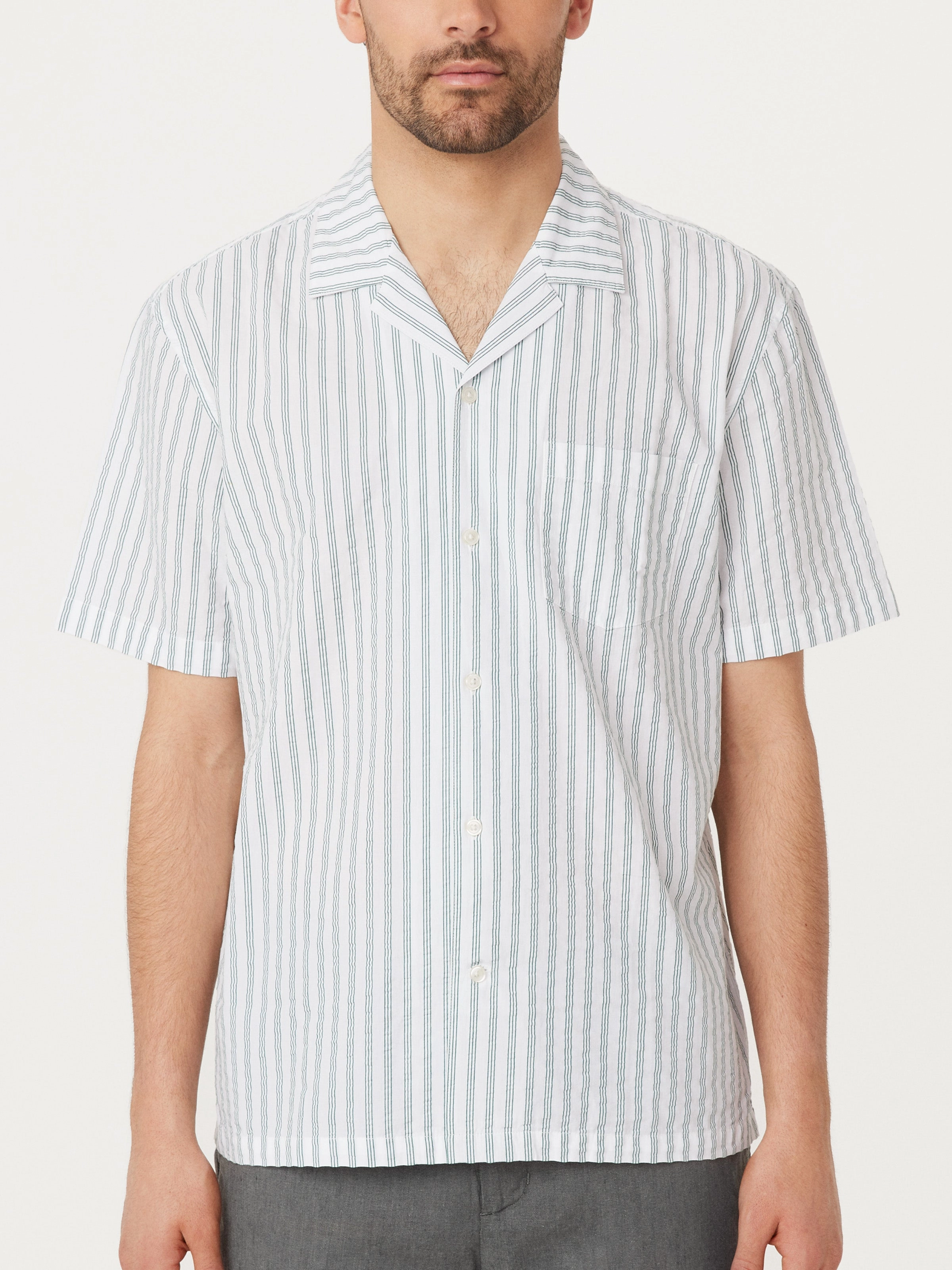 The Seersucker Camp Collar Shirt in Evergreen