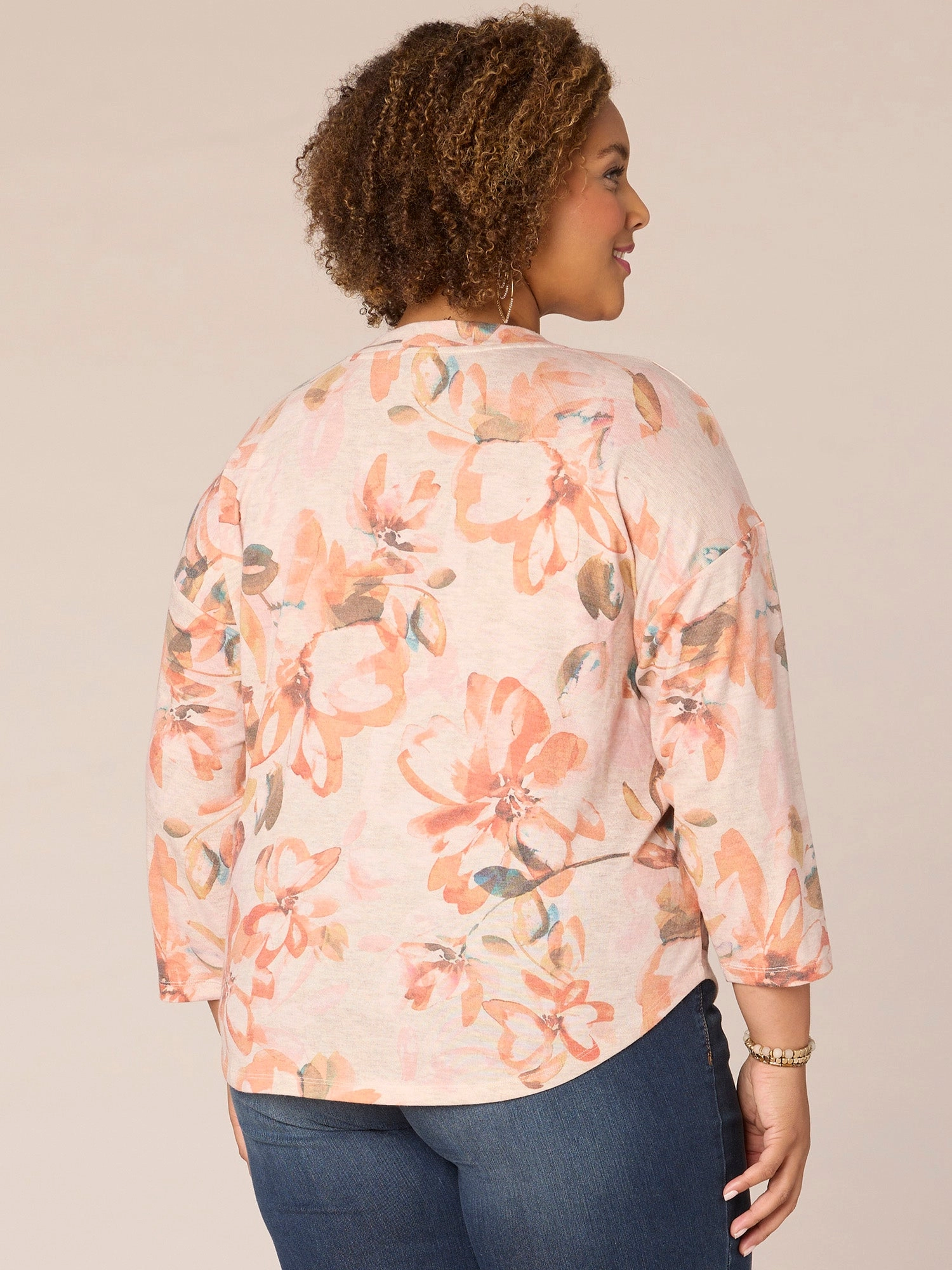 Three Quarter Sleeve Rounded V-Neck Floral Printed Plus Size Knit Top