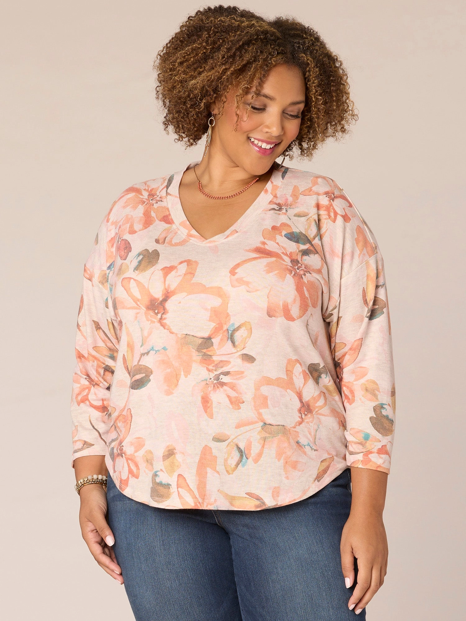 Three Quarter Sleeve Rounded V-Neck Floral Printed Plus Size Knit Top