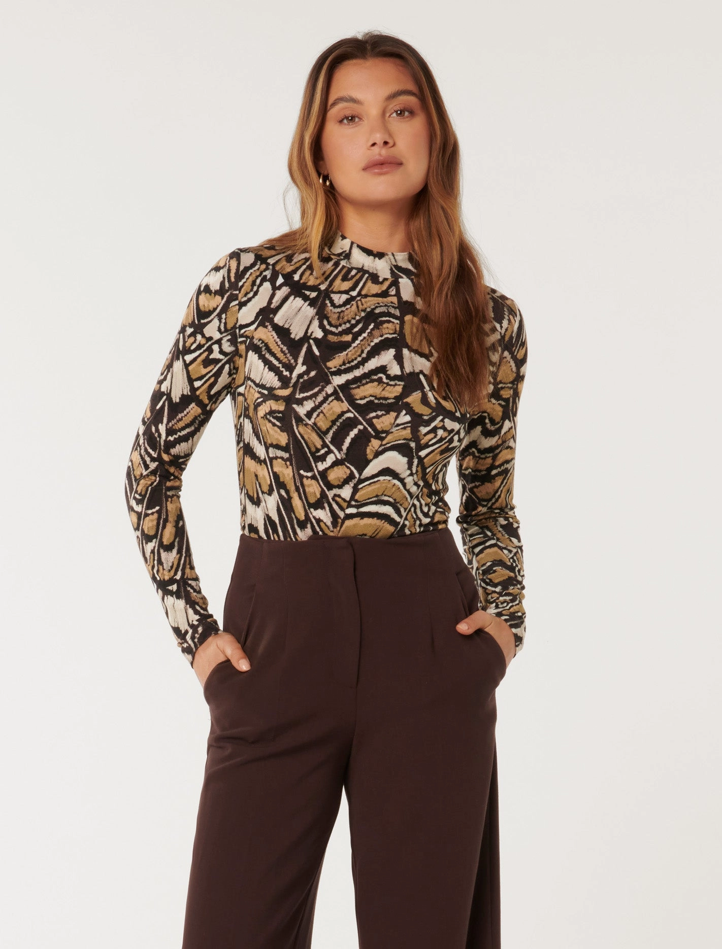 Valera Skivvy Neck Long Sleeve Top
