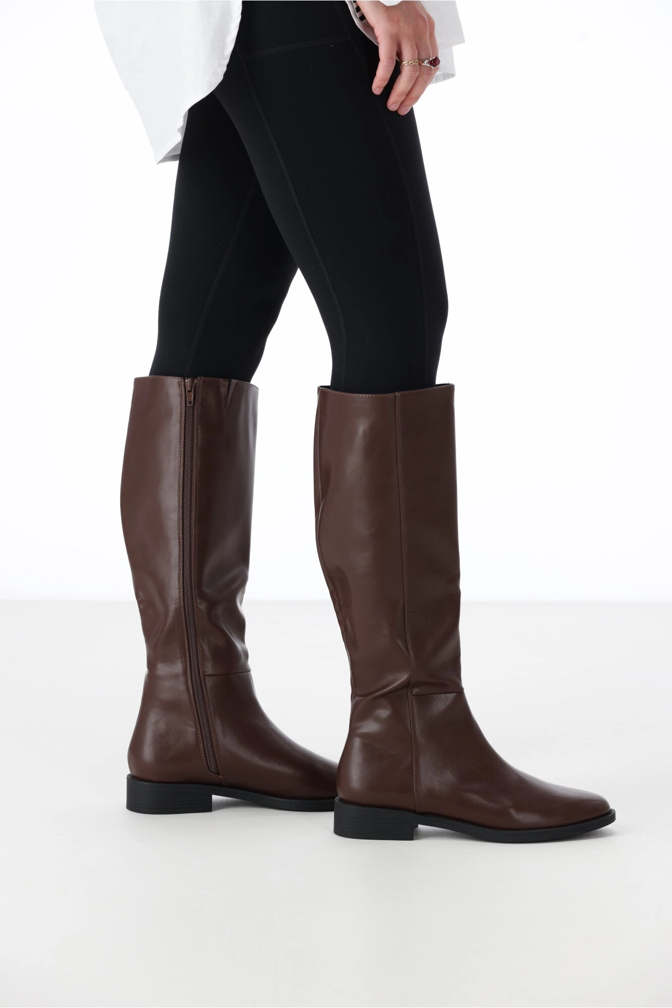 Verali Gabe Flat Knee High Boot Chocolate Brown