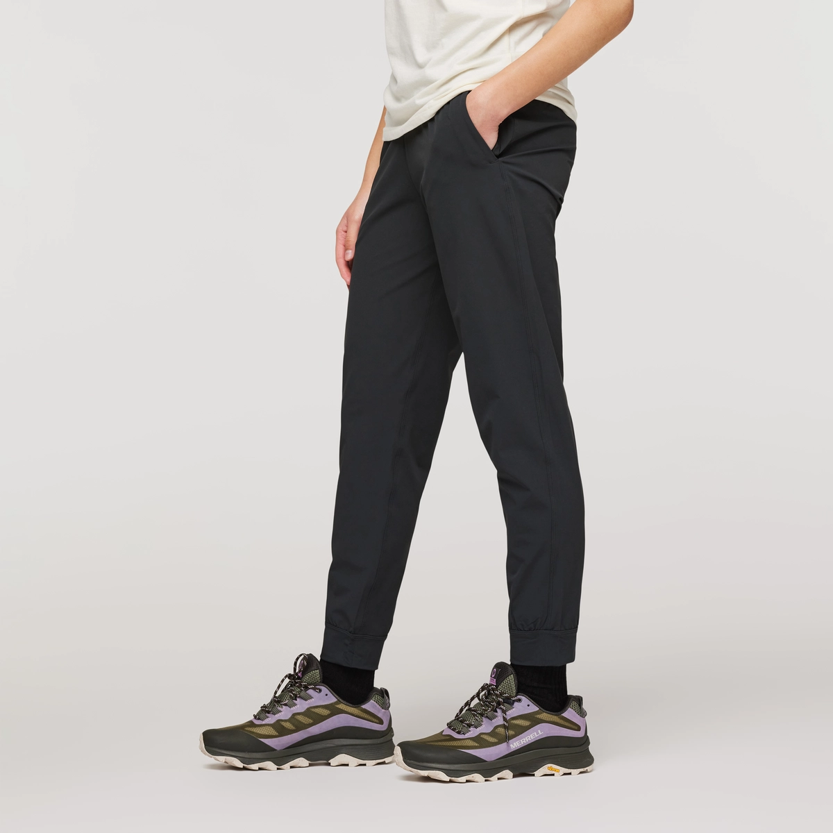 Veza Adventure Jogger - Women's