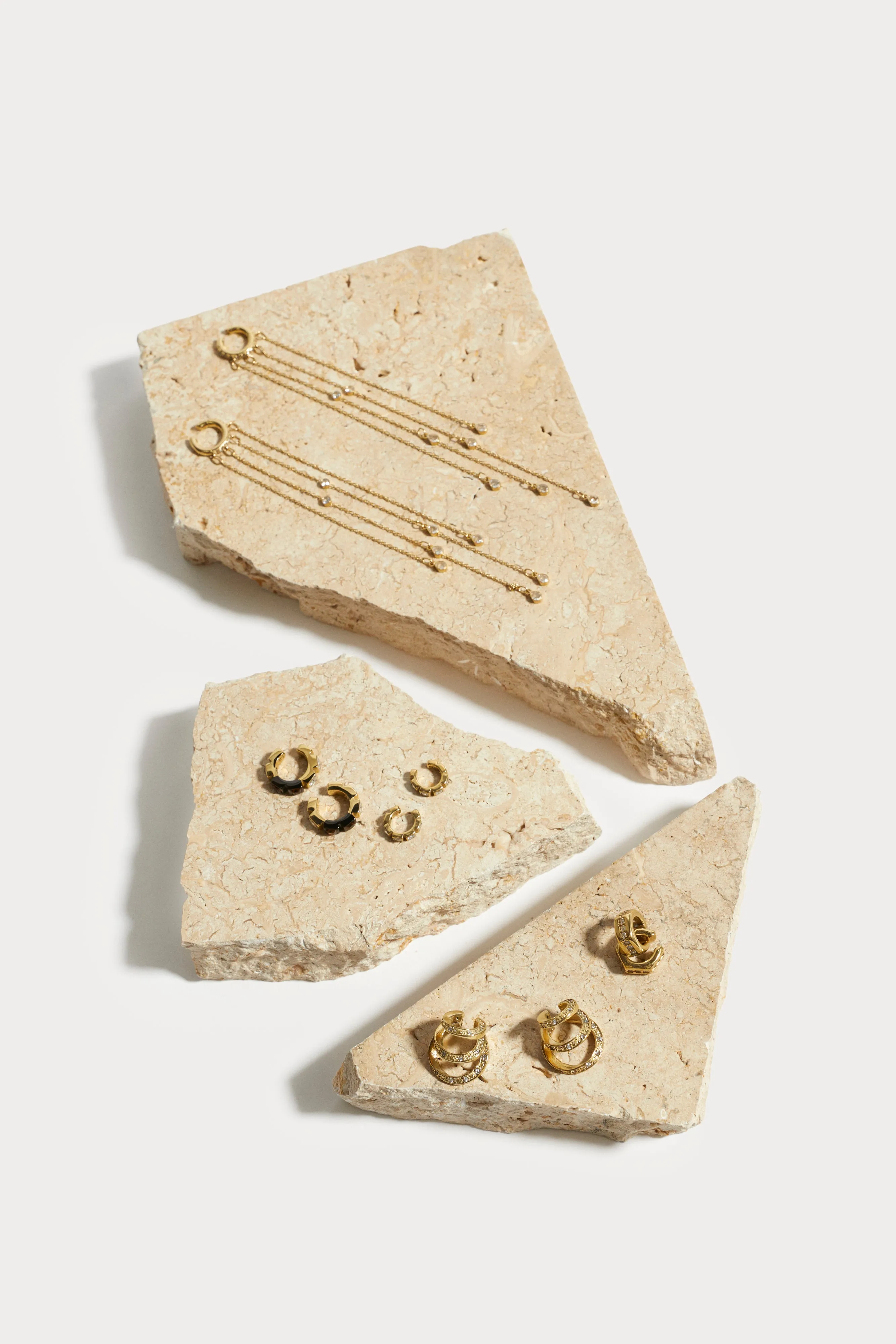 YParis Lovis Cuff - Gold